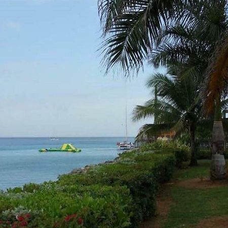 Mobay Las Palmas Villa Montego Bay Exterior photo