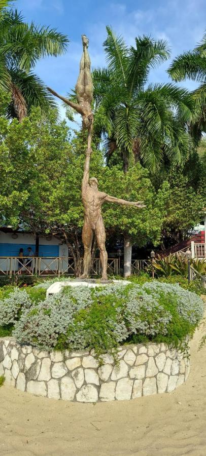 Mobay Las Palmas Villa Montego Bay Exterior photo